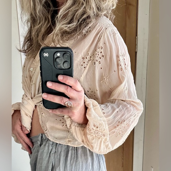 ZARA eyelet blouse - Picture 7 of 7